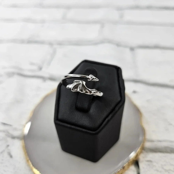Devils Wings Adjustable Fashion Ring A7 - Picture 5 of 6
